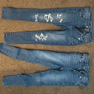 2 pairs American Eagle stretch skinny jeans